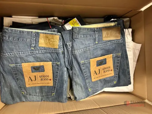 Bulk Offer: 987 Pieces of Branded Jeans and Pants for Men and Women at €15 Each - thumbnail image - Premier B2B Stocklot Marketplace