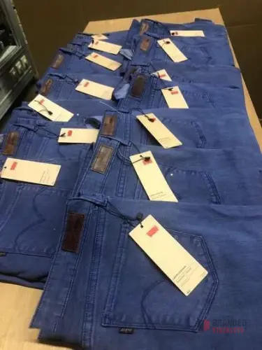 LEVI’S JEANS Stocklot of 6345 Pieces at €8 Each - thumbnail image - Premier B2B Stocklot Marketplace